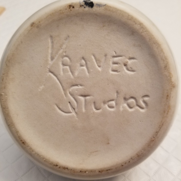 VINTAGE KRAVEC STUDIOS ART POTTERY BUB VASE, HAND PAINTED - Picture 5 of 6